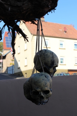 Hanging Skulls